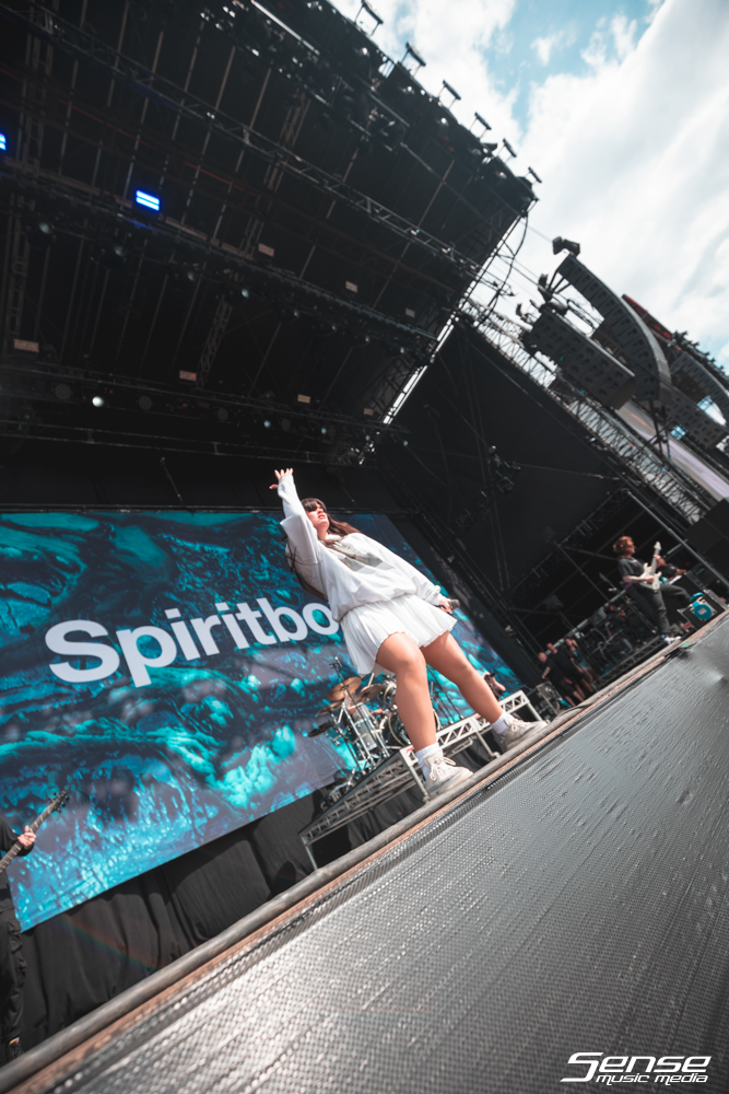 Spiritbox - KNOTFEST-25.png