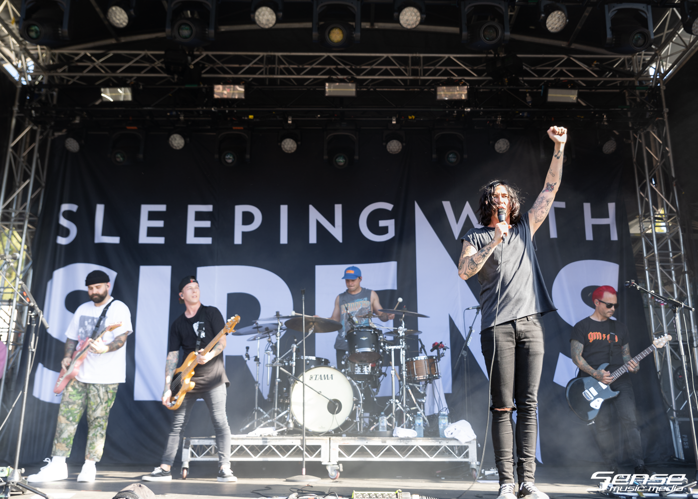 SLEEPING WITH SIRENS - Good Things-6.png
