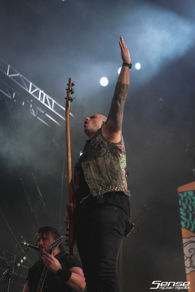 Trivium - KNOTFEST-19.png