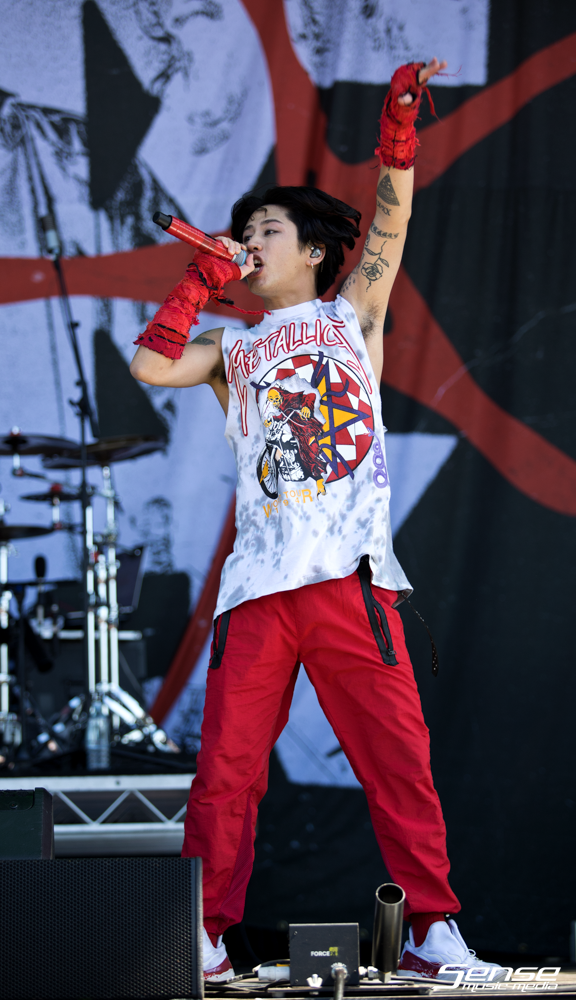 ONE OK ROCK - Good Things-4.png