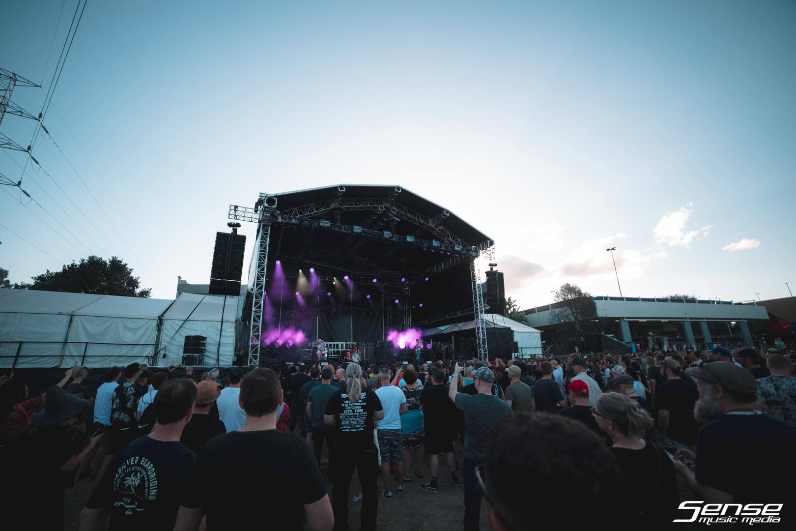AMYL & THE SNIFFERS - Eaton's Hill-1.png