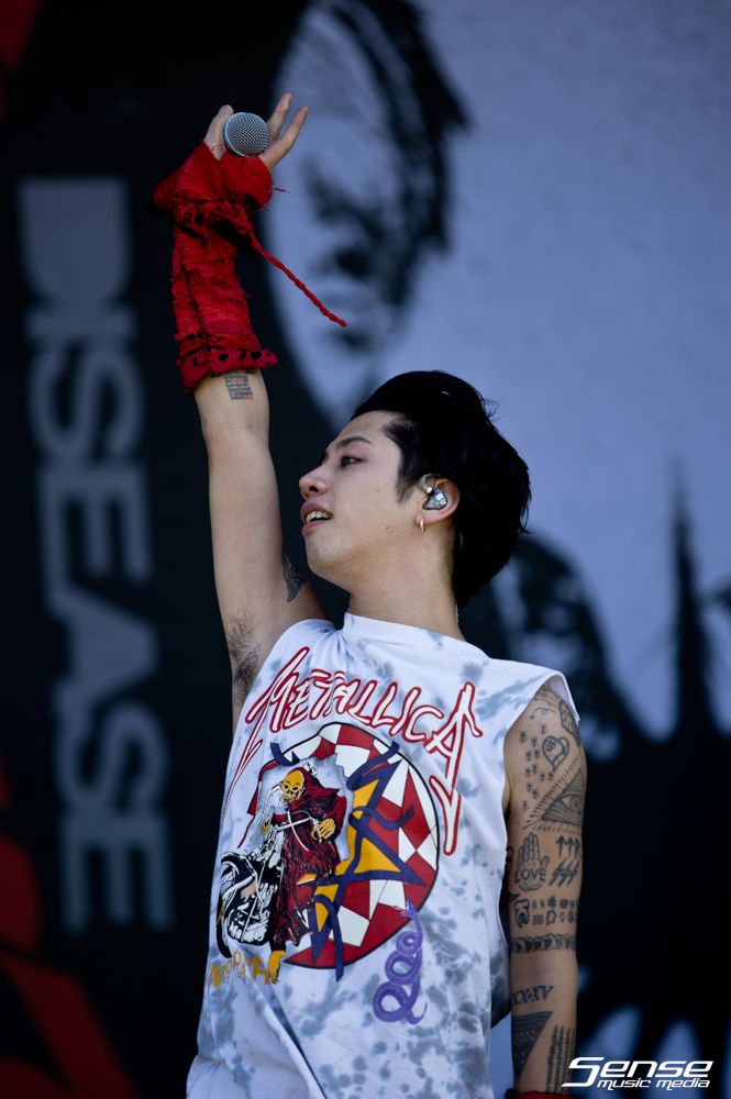 ONE OK ROCK - Good Things-5.png