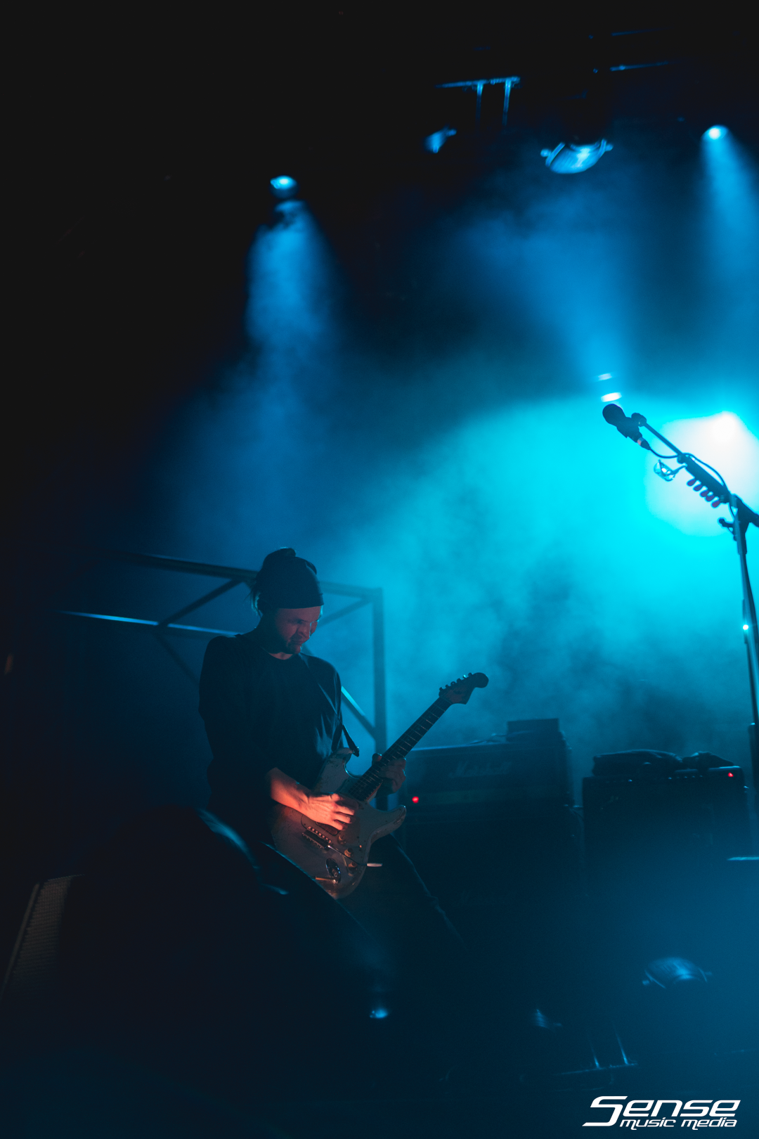 JANE'S ADDICTION - Eaton's Hill-7.png