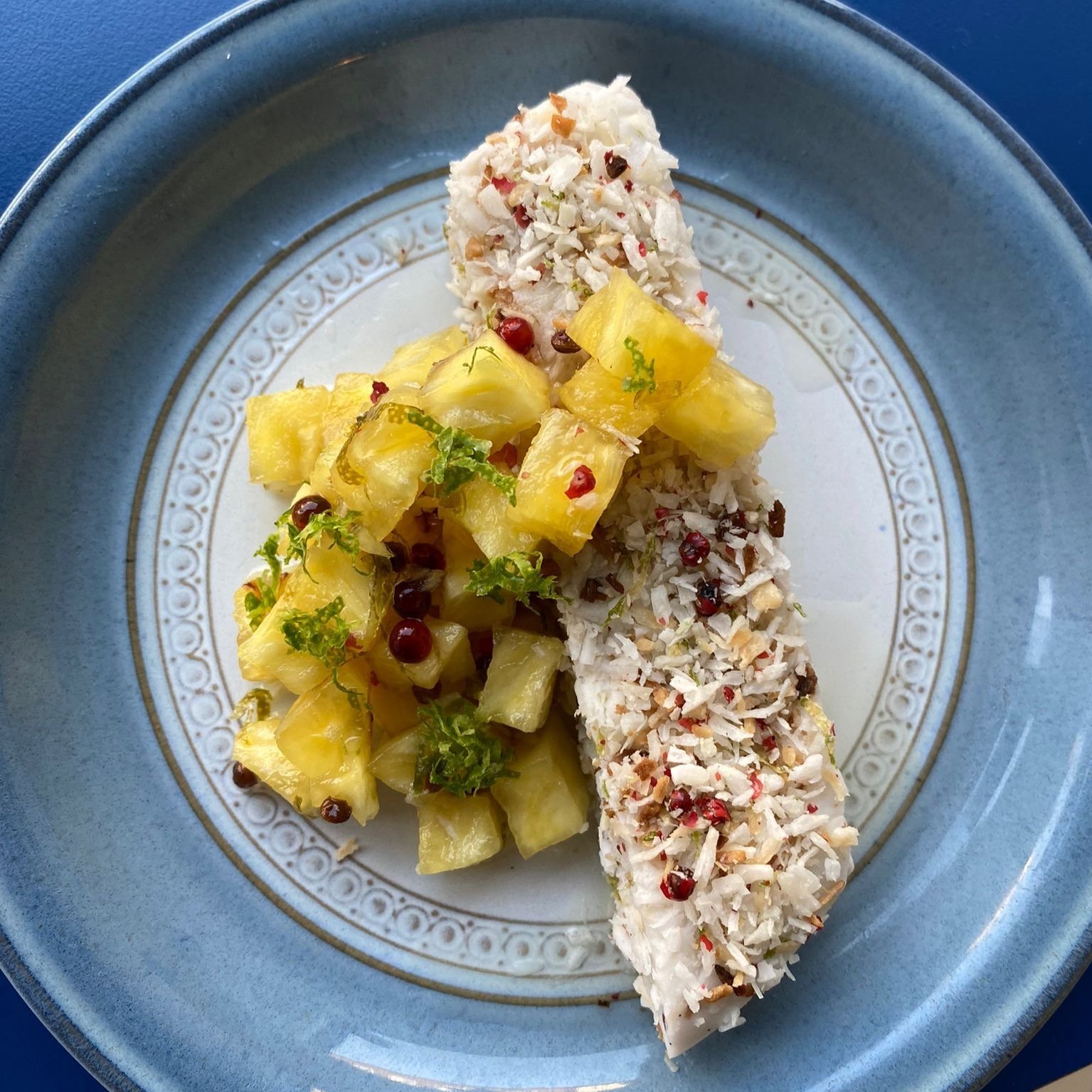 Coconut crémeux with pineapple salsa