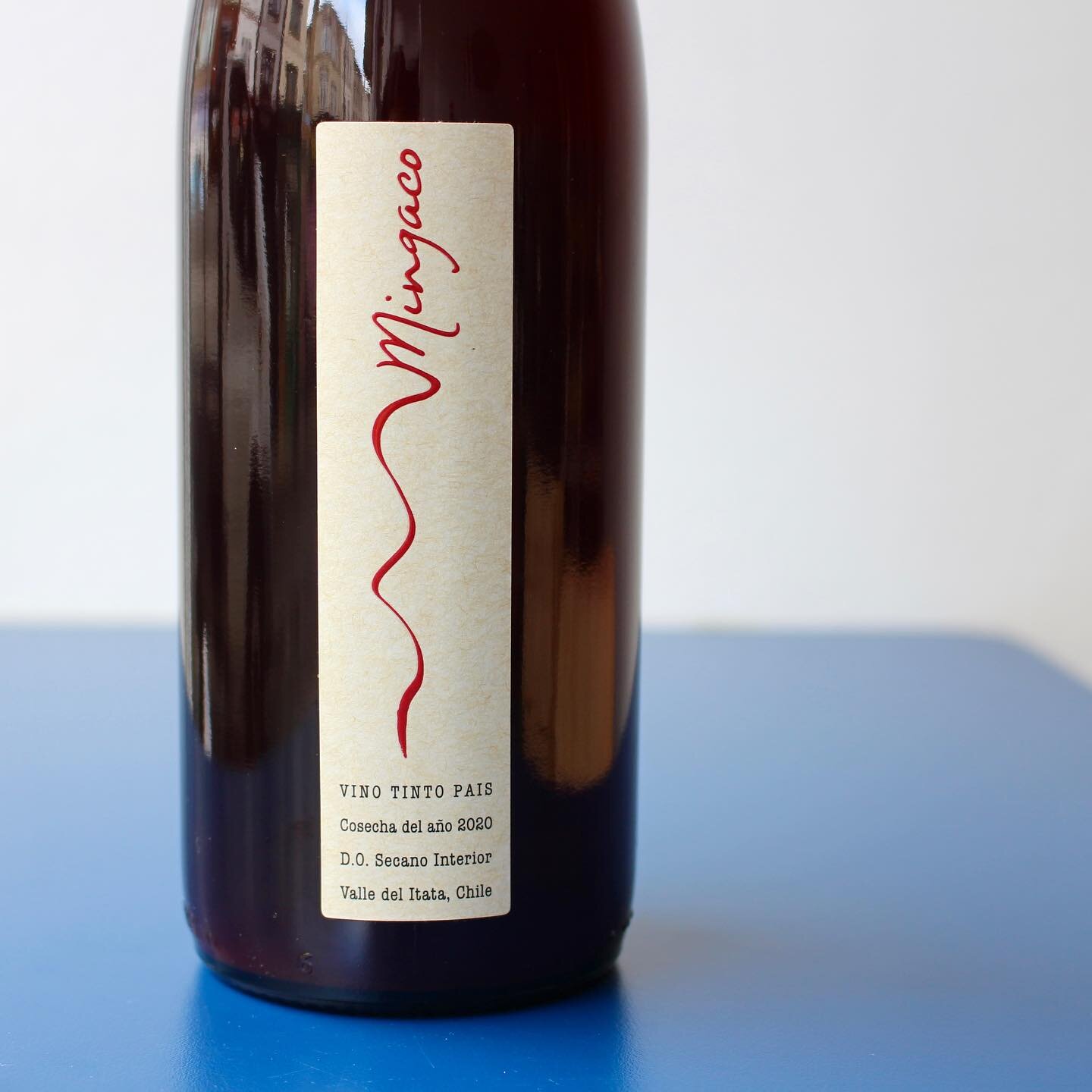 Welcome our Wine of the Week:

Mingaco, 2020

Producer: @vinosmingaco.cl 

Country: Chile

Region: Itata

Grape: Pais

ABV: 13.1%

Supplier: @winesutb 

100% Pa&iacute;s from own-rooted bush vines that are more than 150 years old. Savoury and light. 