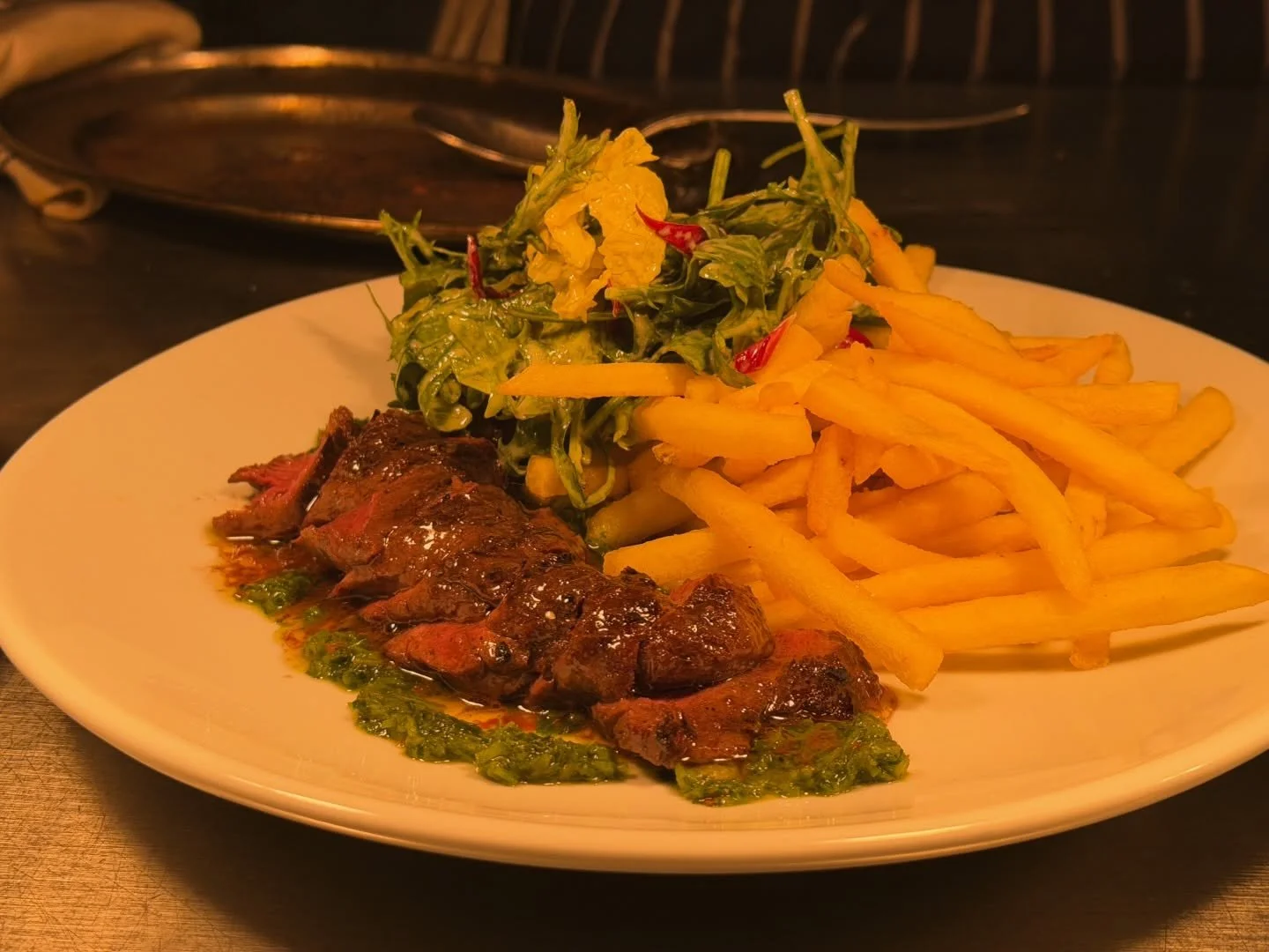 Thursday Steak Night is here!

Each and every Thursday we bring you not only steak but a vegetarian main option to choose from with a glass of house wine for &pound;25.

With steak from @dringsgreenwich veggies from @natoora and wine from @winesutb i