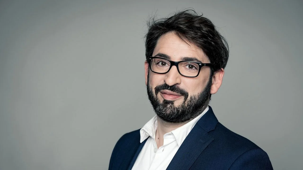 01 — Thomas Huchon de Anti Fake News AI : Contre la désinformation, goutte après goutte