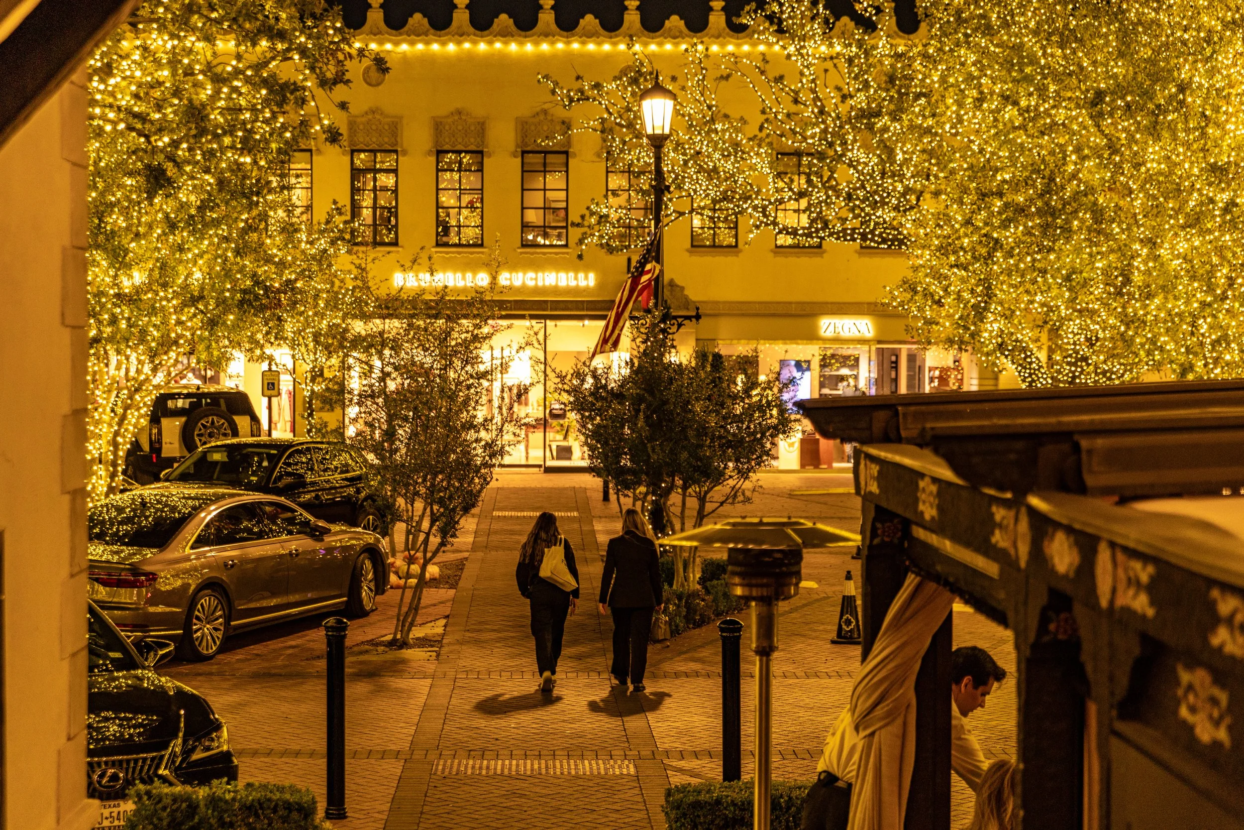Highland Park Village_night-23.jpg