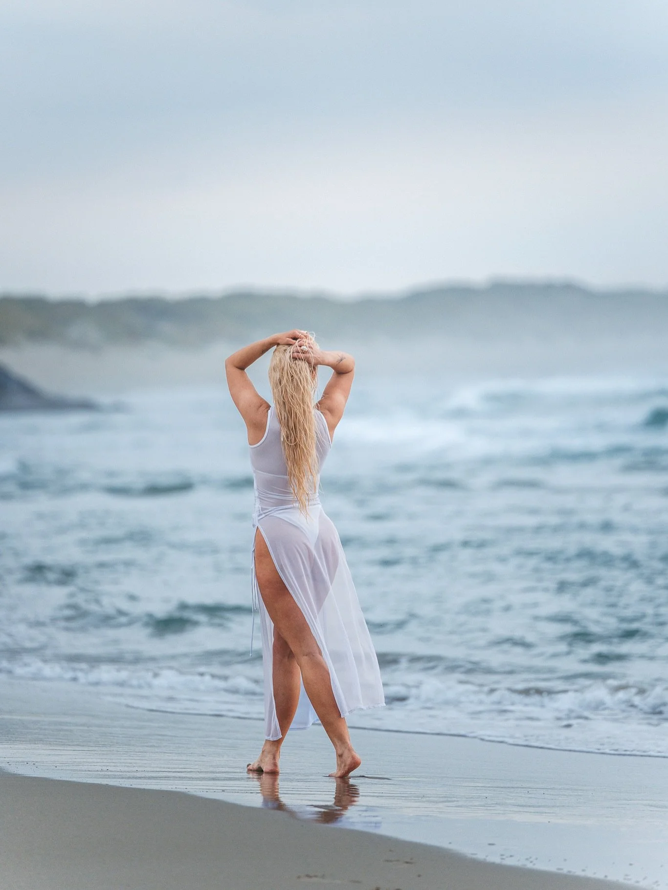 Waves in a wilderness of water 🌊 m| @paula_in_norway p| @steinbruphotography