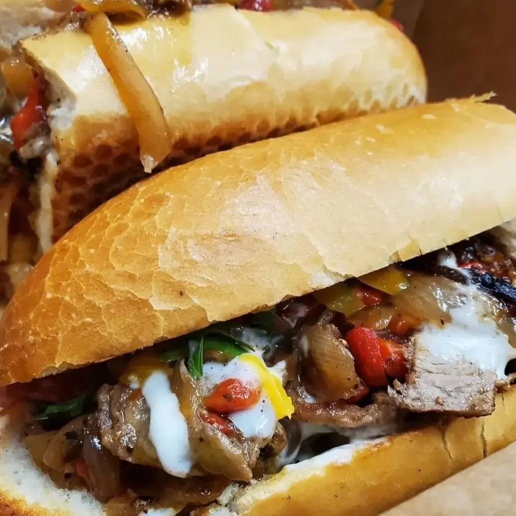 RIBEYE PHILLY CHEESESTEAK 😋
Cheesesteak with Caramelized Onions, Roasted Red Peppers, Melted Cheddar Cheese, Garlic Aoli &amp; Fresh Parsley

#MordisSandwichShop #jerseycity #cheesesteak