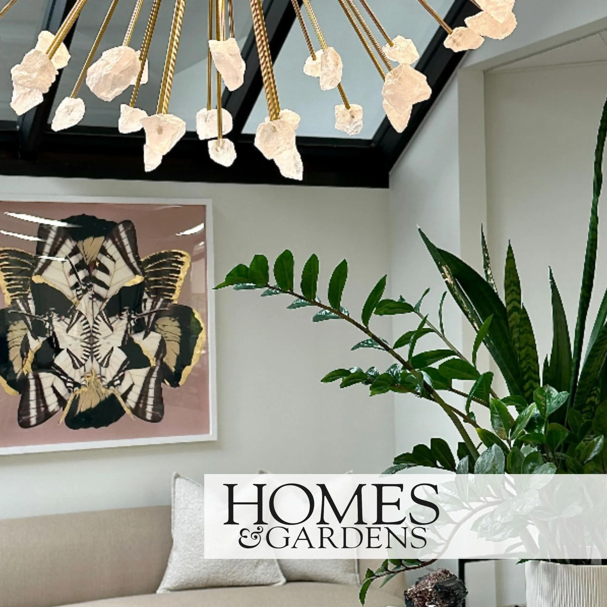 What are the best Sherwin-Williams white paints? 6 favorite shades amongst interior designers  //  From classic whites to warm whites, these are the most loved Sherwin-Williams white paints