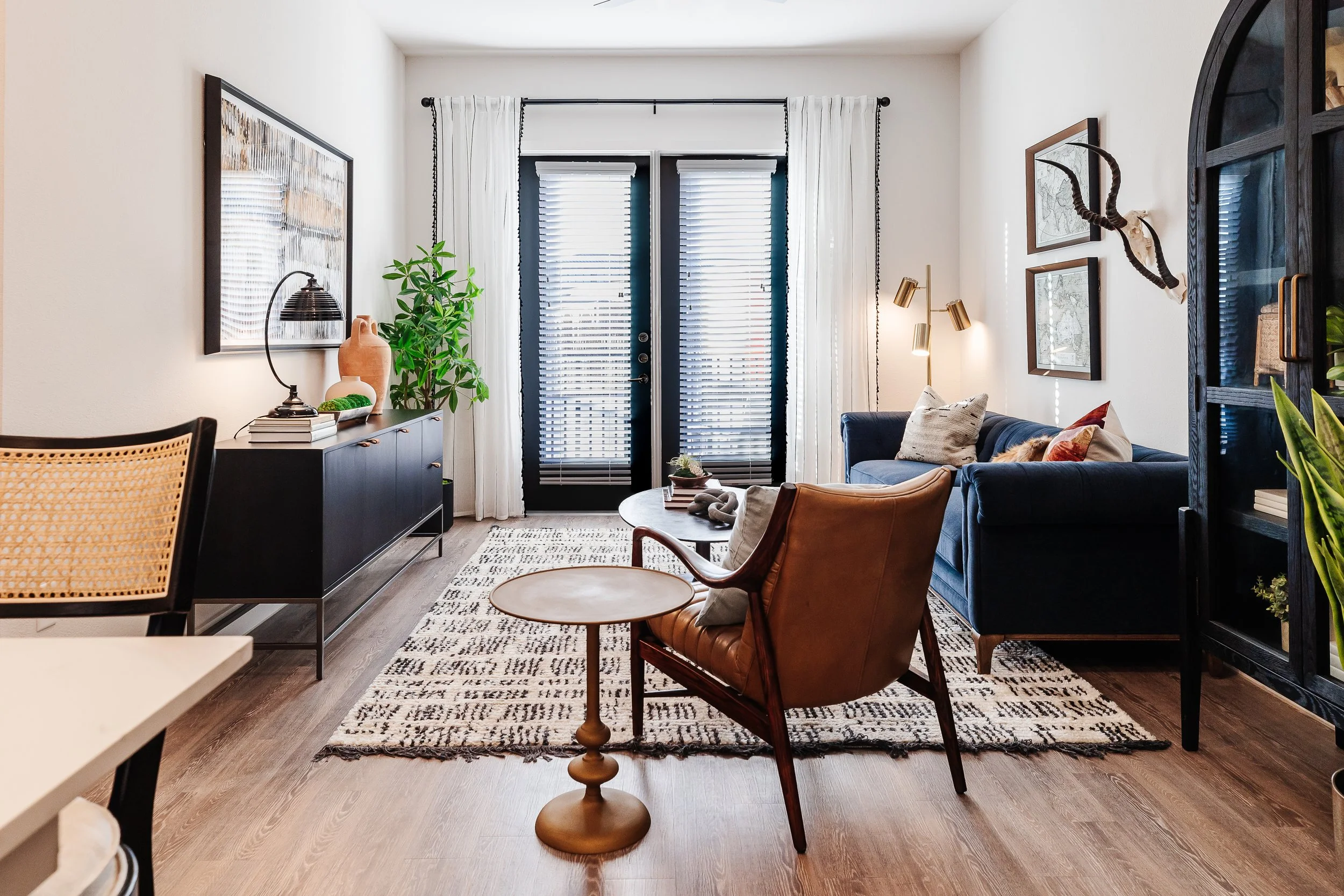 The Mill Old Town - Lewisville - Livingroom - Open Floor Plan- Connection- Gathering- Hosting.jpg