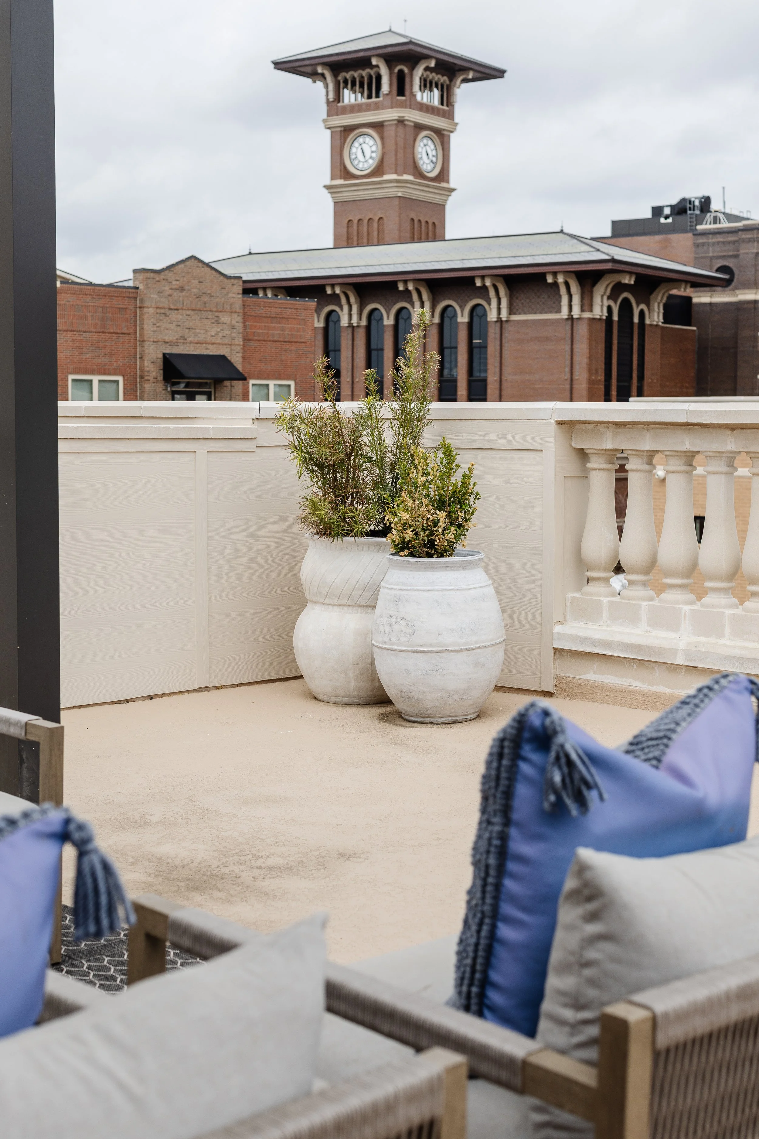 Grapevine Brownstone + Grapevine, TX + Rooftop seating + Hosting.jpg