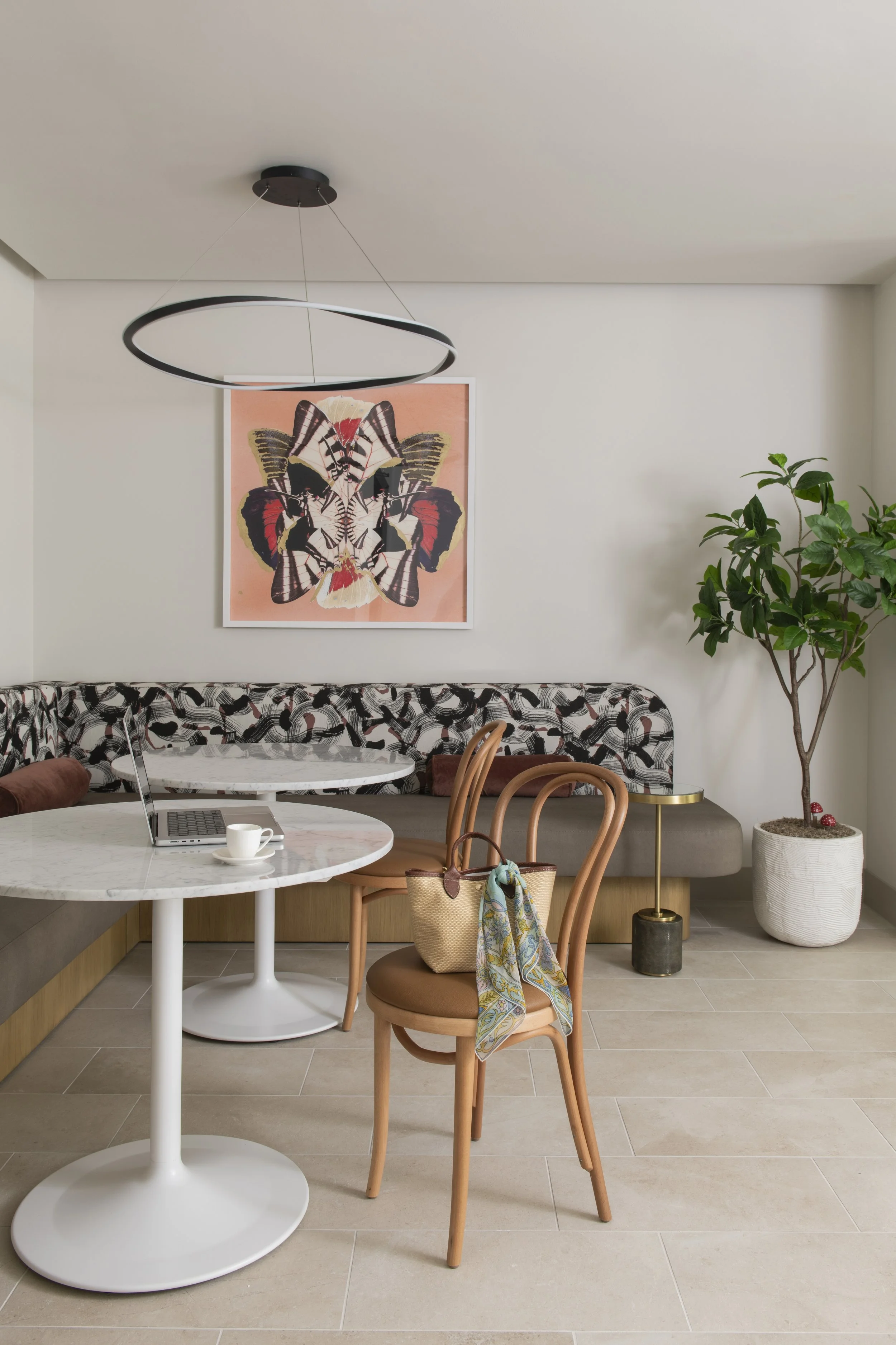 Uniti Montrose + Houston + Cafe + College Living.jpg