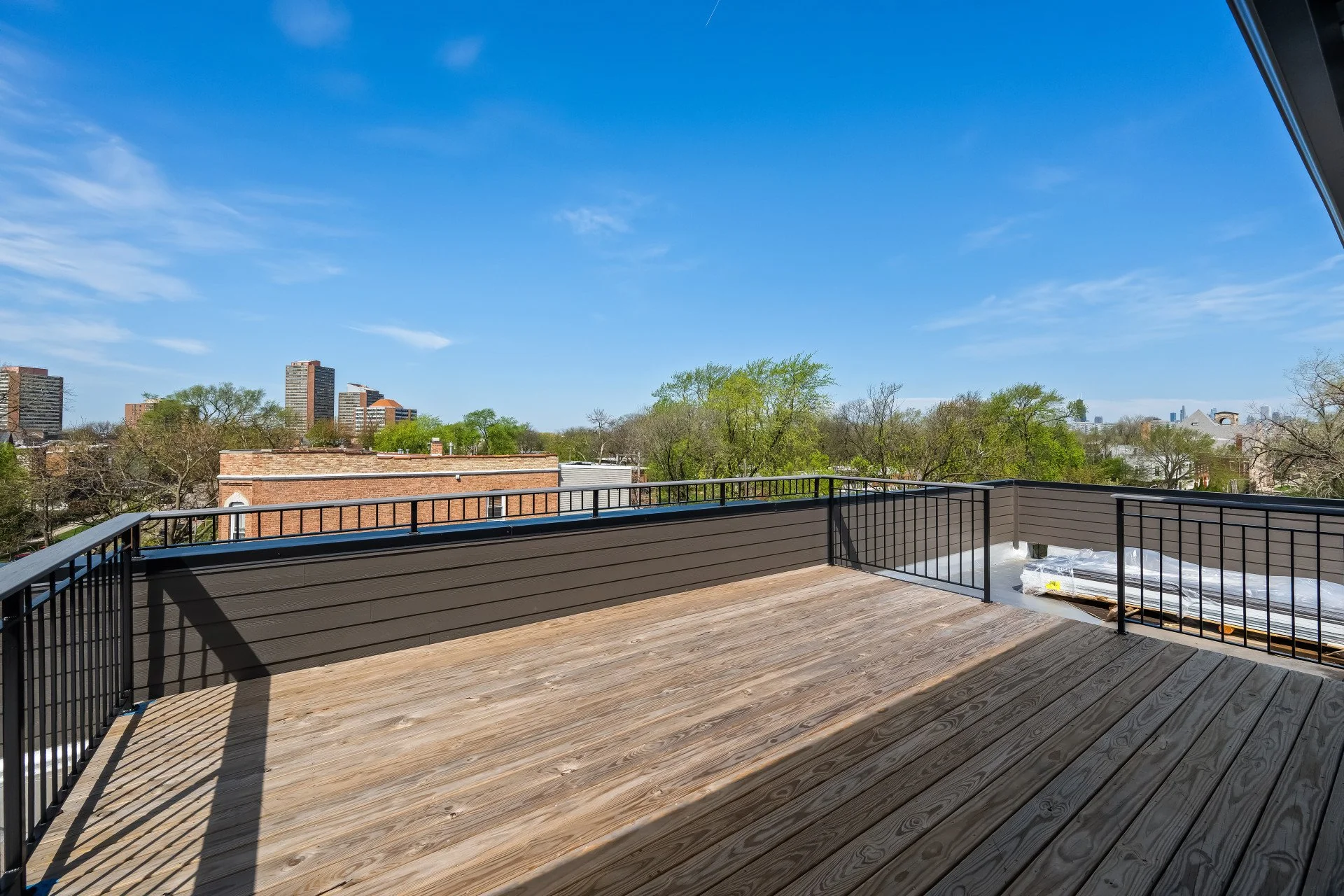 001_hdr_511256_roof3.jpg