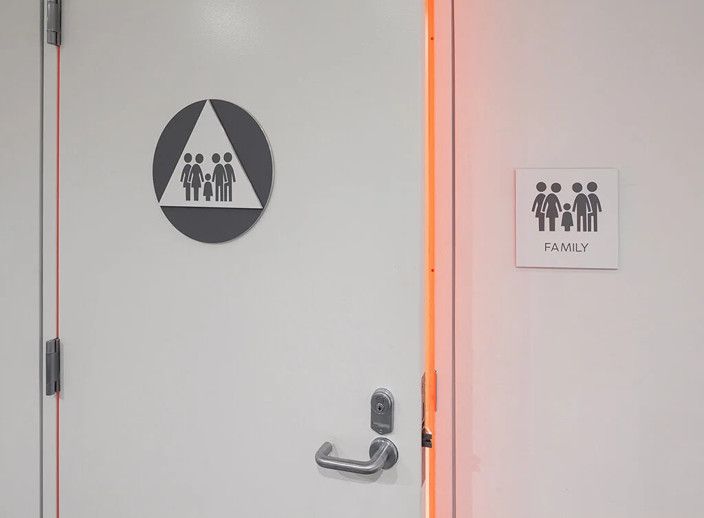 SFMOMA+Family+Restroom_©Henrik+Kam+2017_CA.jpg