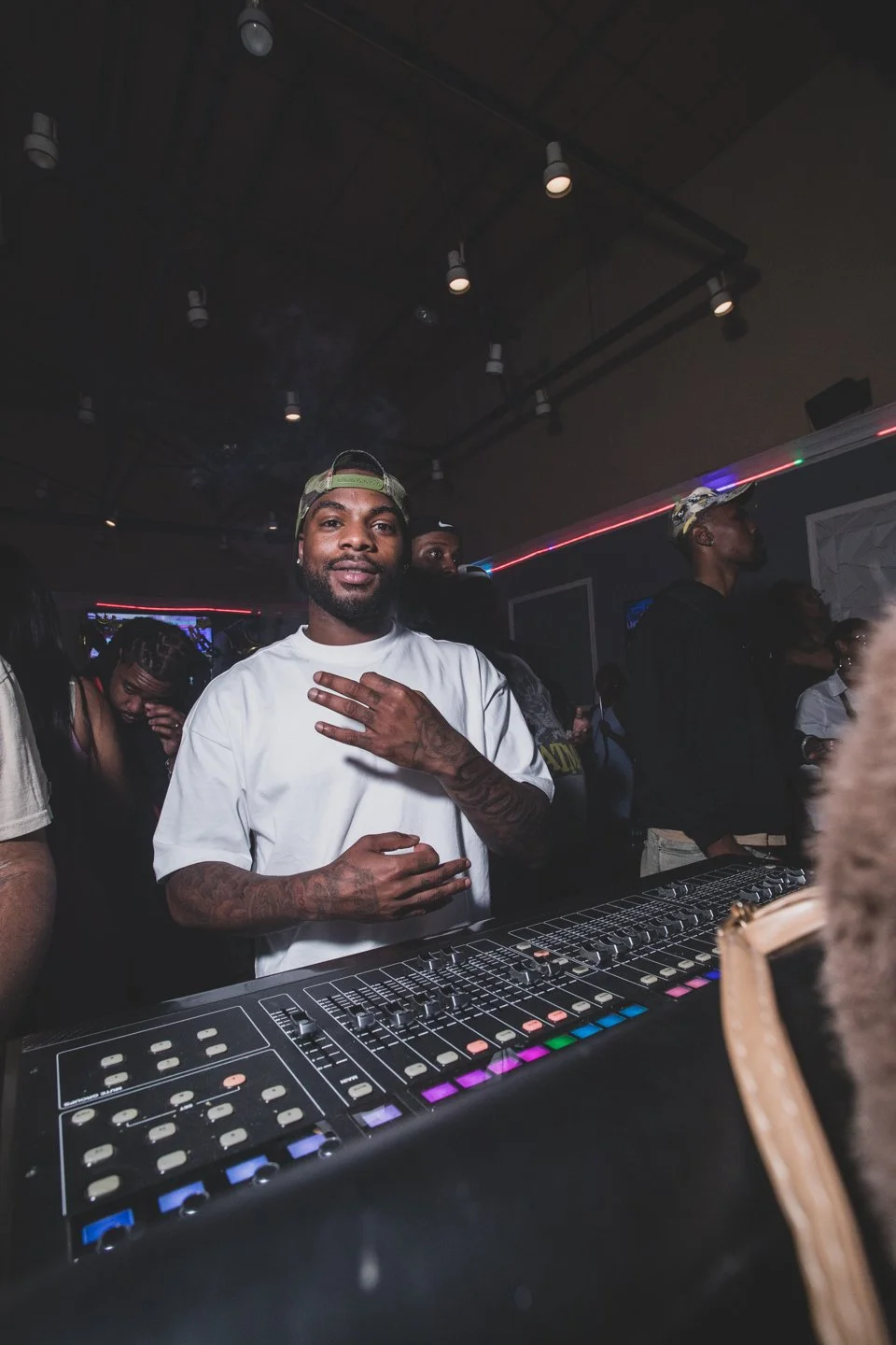 4.15.26 Babylon-5565.jpg