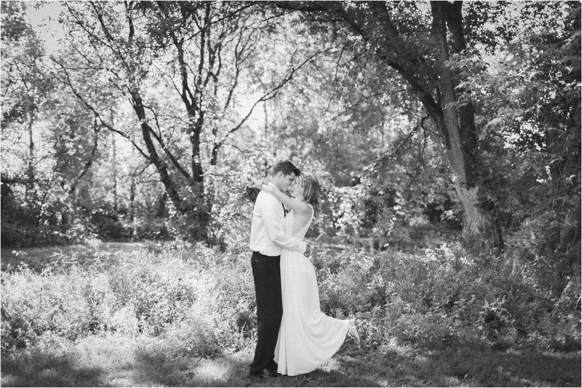 Photographer The Woods Gather on 3 Wedding Aimee Jobe Photography_0223.jpg