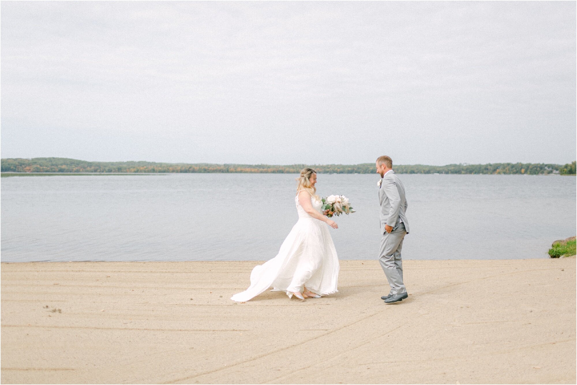 Madden's on Gull Lake Pavilion Wedding Photography Florist Brainerd Photographer_0554.jpg