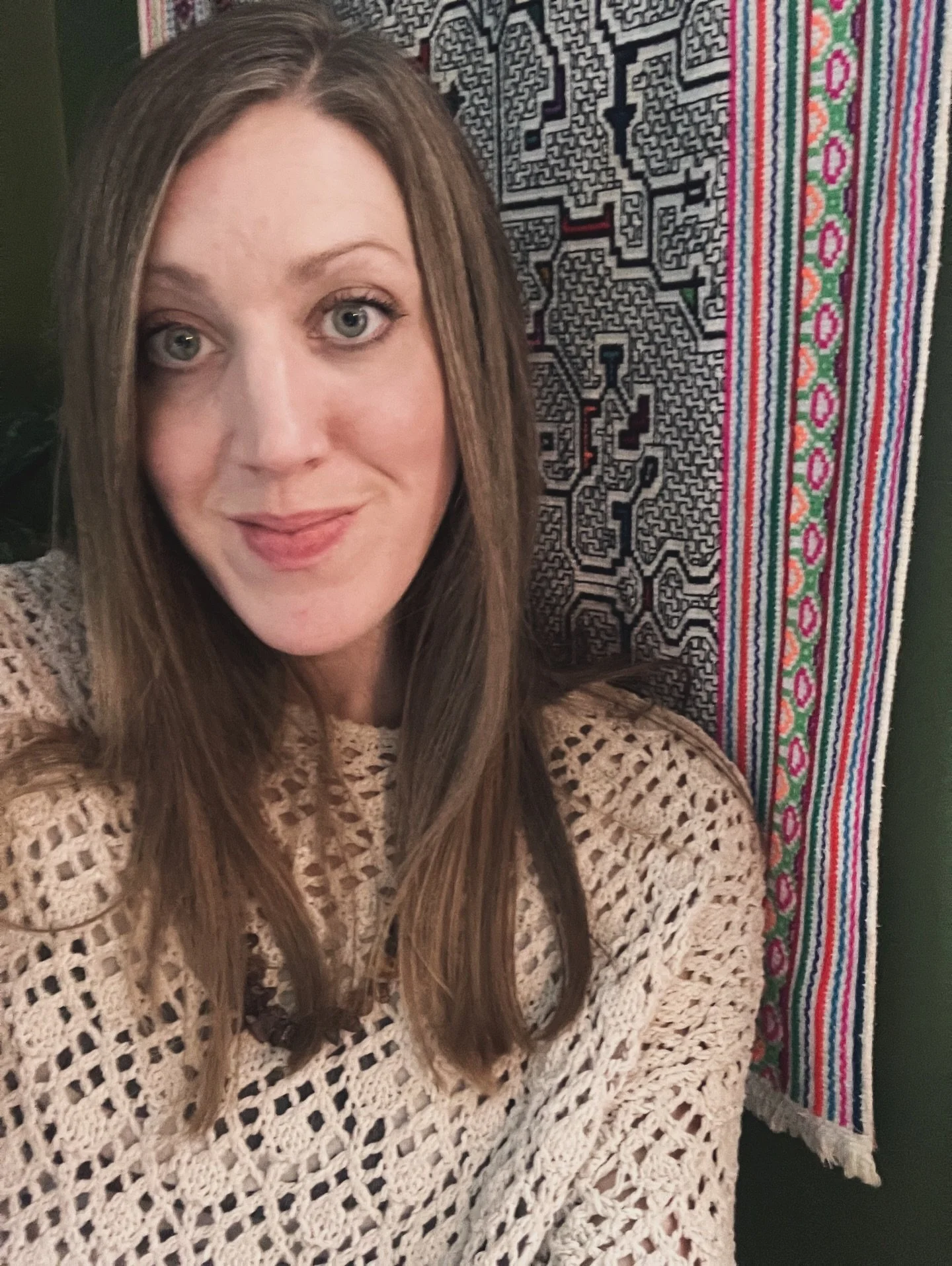 Hi!!!!👋 I&rsquo;m Amanda - gardener, herbalist, distiller, formulator, artist and creative force behind FLORA+FUNGI. 

Ever since I can remember, I&rsquo;ve been captivated by plants. Growing up in a small town in northeast Michigan on the edge of L