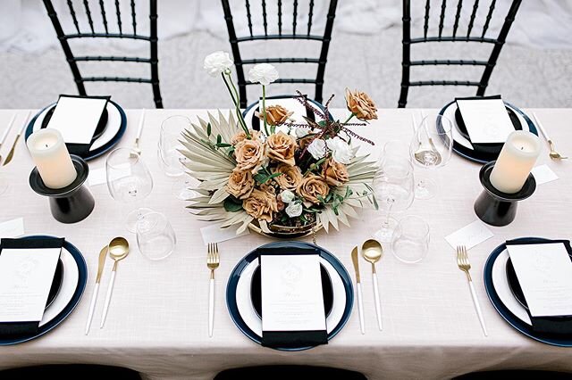 We love this colour palette✨
Photography @caseynolinphotography
Venue @wag_ca
Florals @beyond_flowers
Stationary @littledovestationery
Styling @inspired_elegance_events