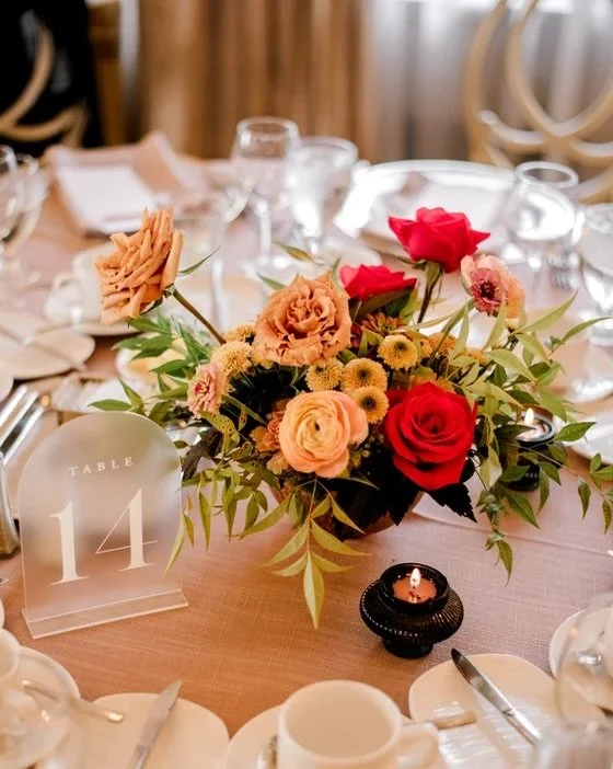 The magic of the details✨
Photographer @brittanymahood
Planning @triciabachewichevents
Venue @fortgarryhotel
Florals @stonehouseweddings
Chairs @collectiverentals_
Feature Linen- Toffee Belize
Wedding Design, event design, wedding rentals, wedding ta