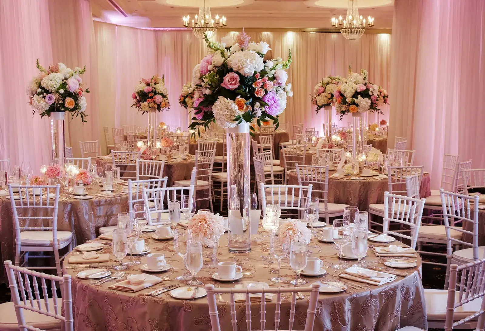Linen Decor Rental Winnipeg5.webp