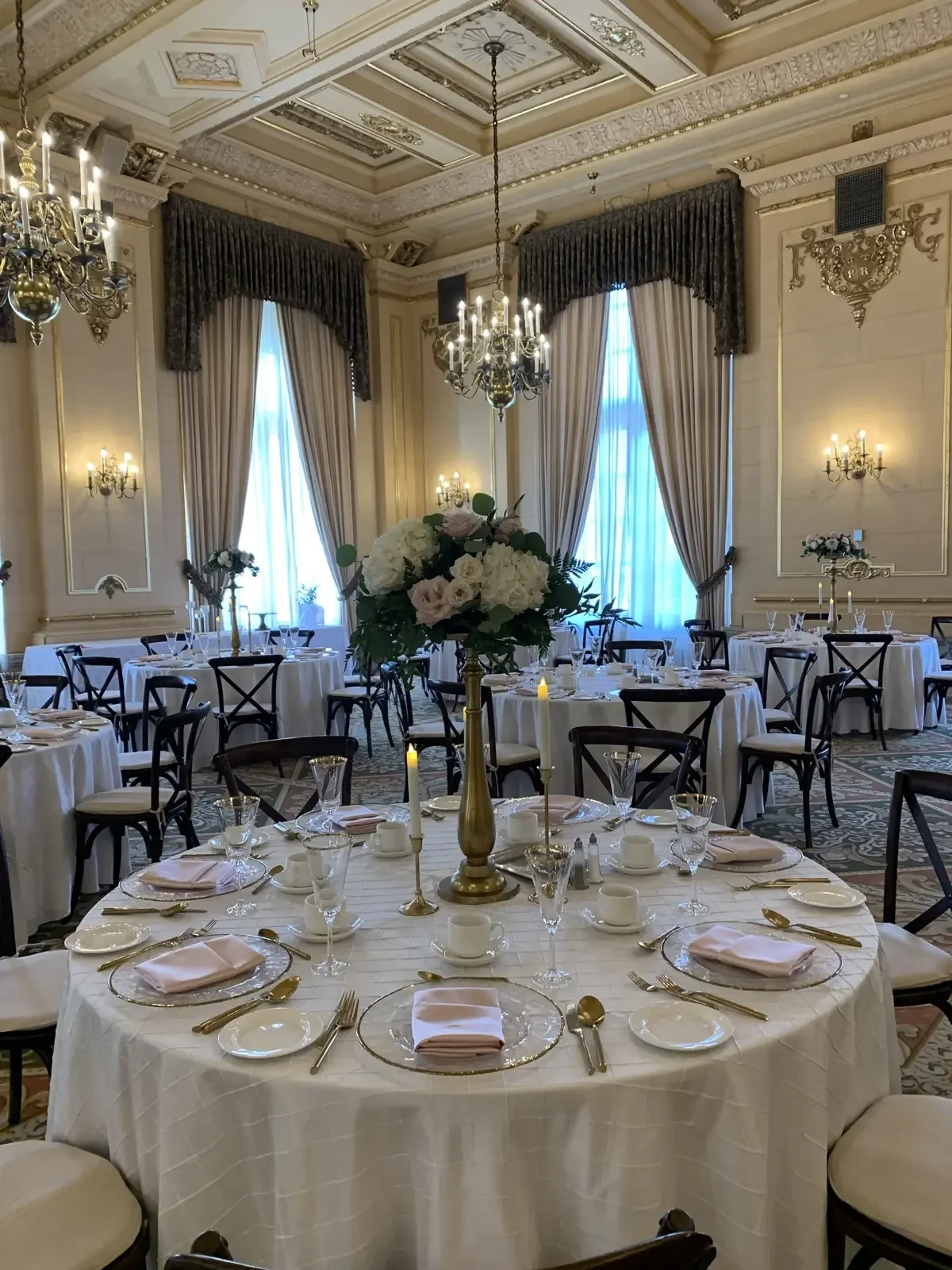 Winnipeg Wedding Decor56.webp