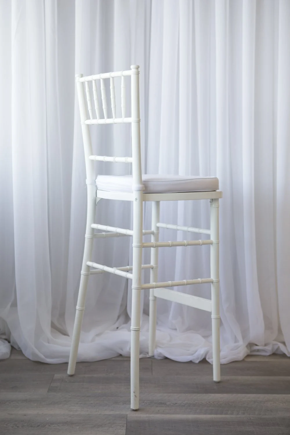 White Chiavari
Bar Stool