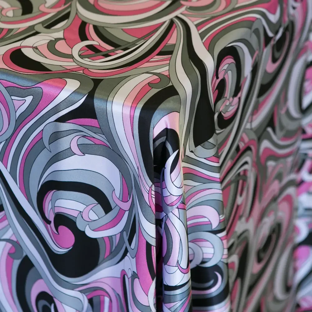 Pink & Black
120"