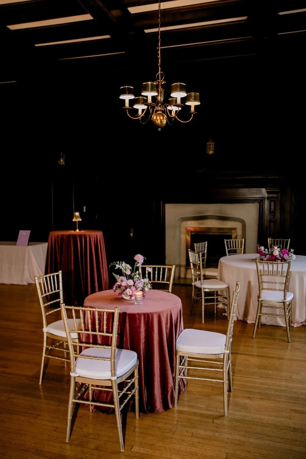Winnipeg Linen Decor Rentals46.webp