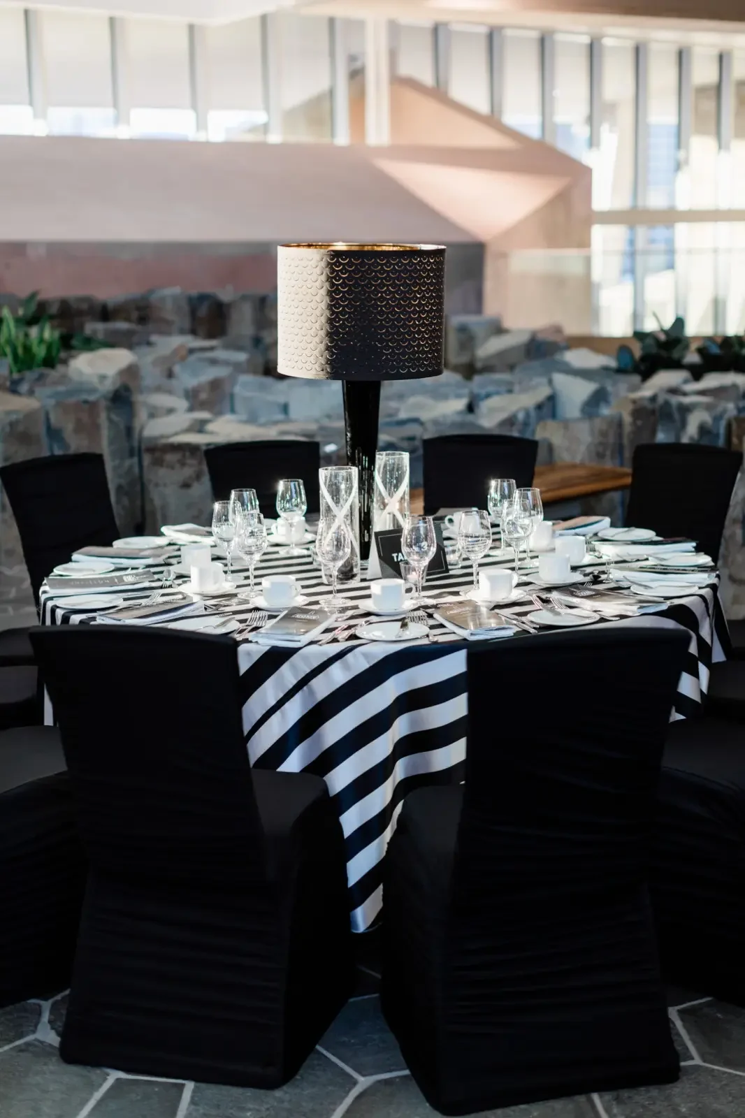 2018-11-17_MHHolidayParty_FrenchAccentDesign002.webp