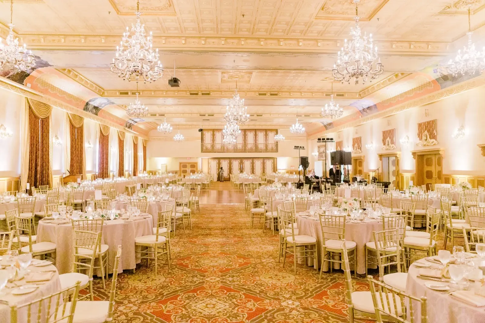Winnipeg Wedding Decor70.webp