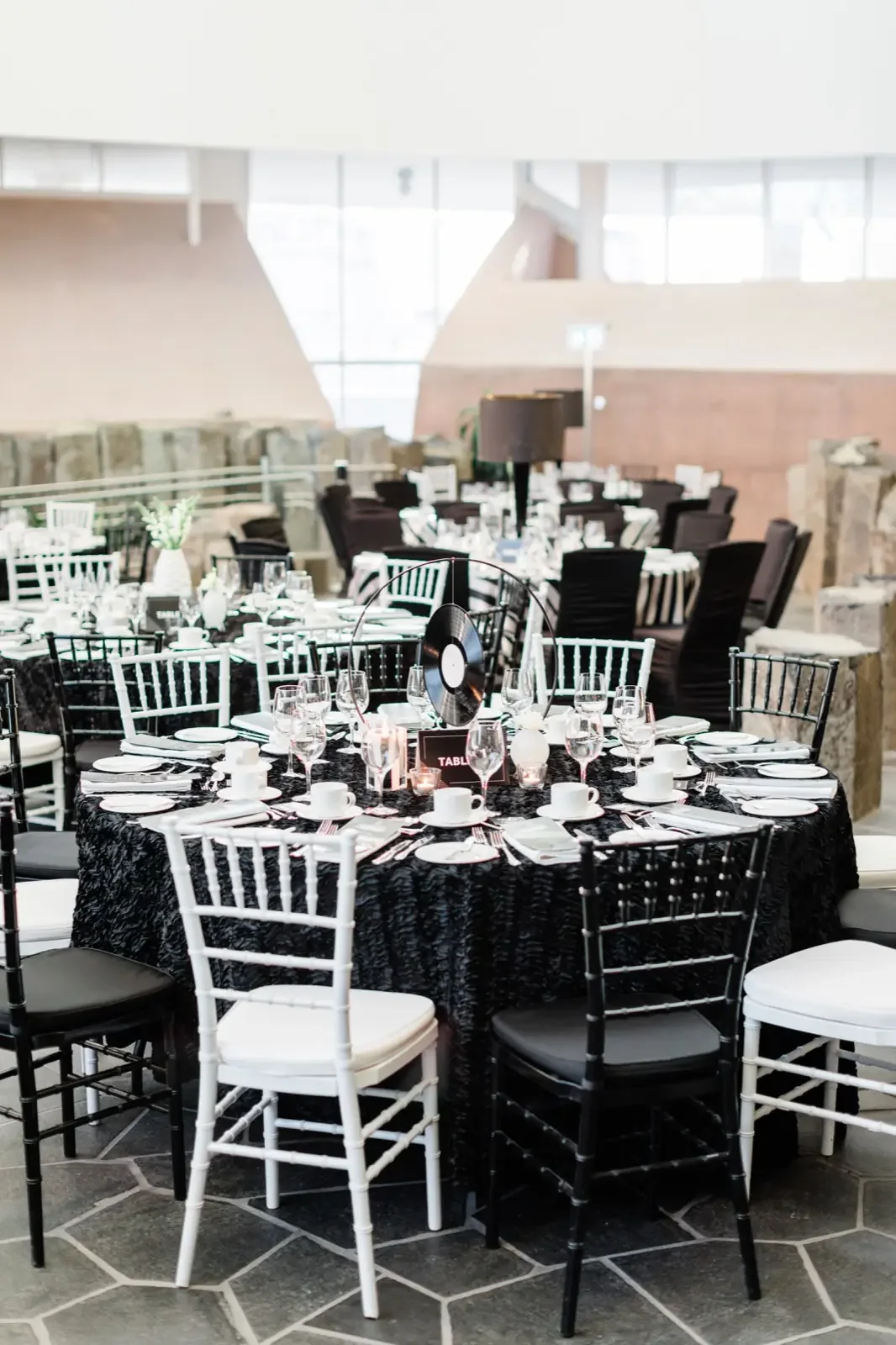 2018-11-17_MHHolidayParty_FrenchAccentDesign011.webp