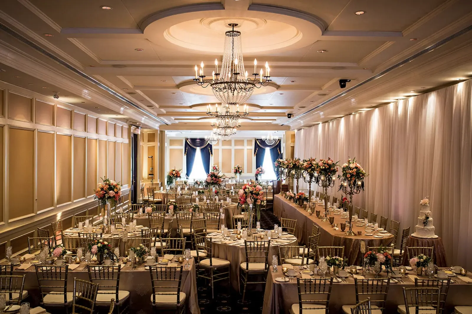 Winnipeg Wedding Decor117.webp