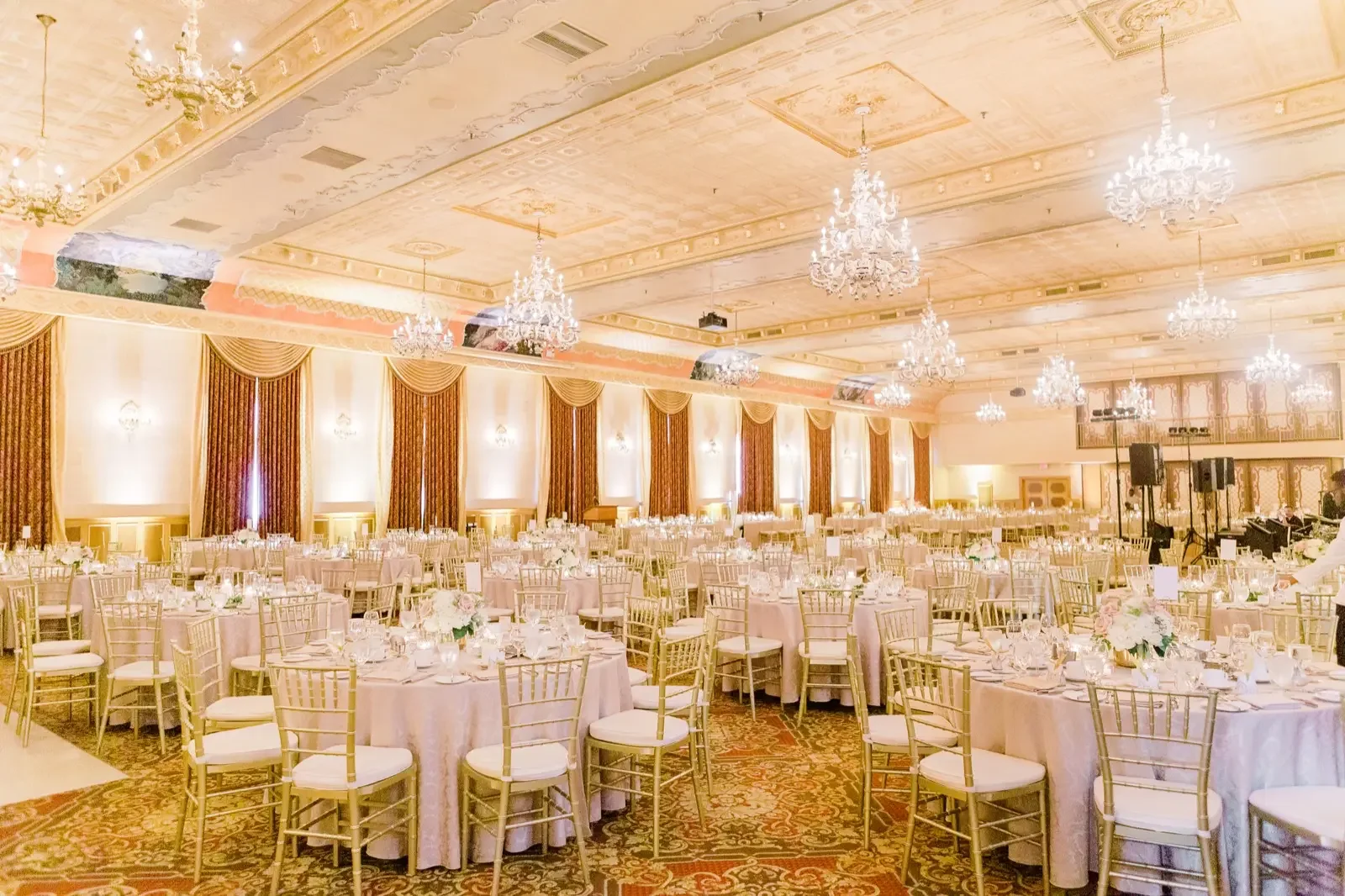 Winnipeg Wedding Decor69.webp