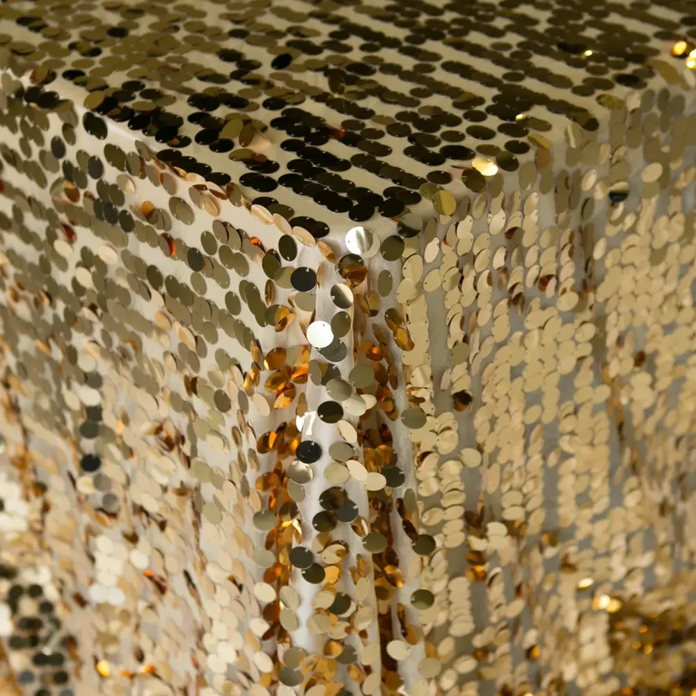 Bold Gold
90"x156"