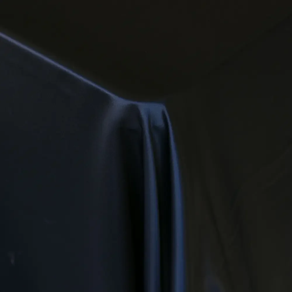 Black
120"  |  90"x156"