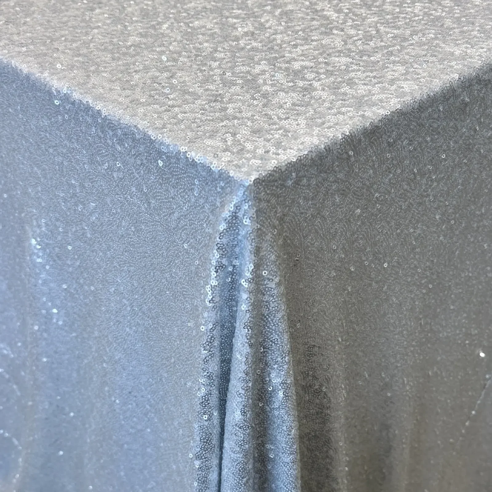 ⊹ Matte Silver ⊹ 
132"  |  90"x156"