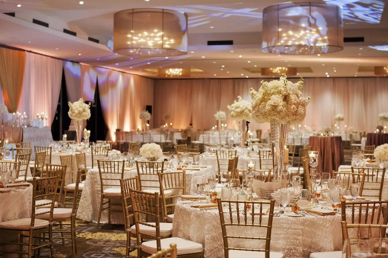 Linen Decor Rental Winnipeg6.webp