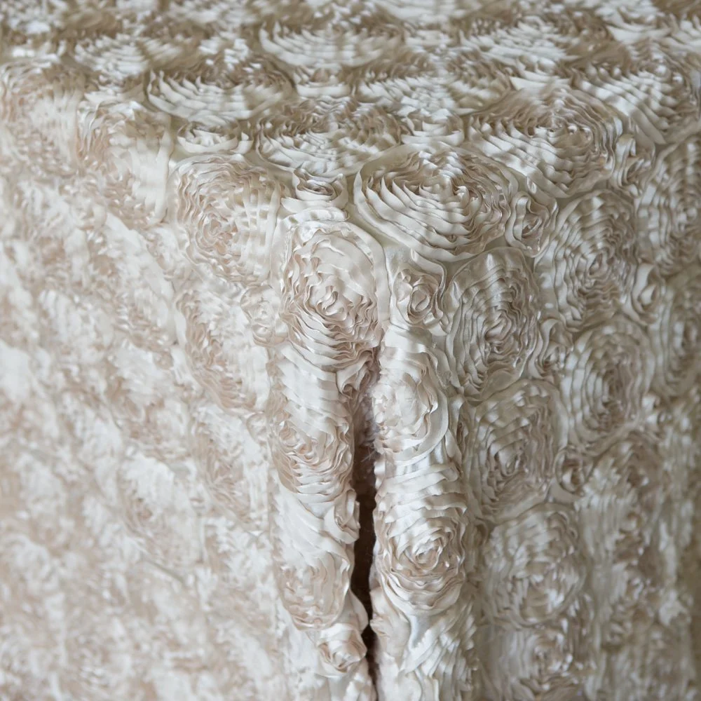 Champagne Rosette
120"  |  90"x156"