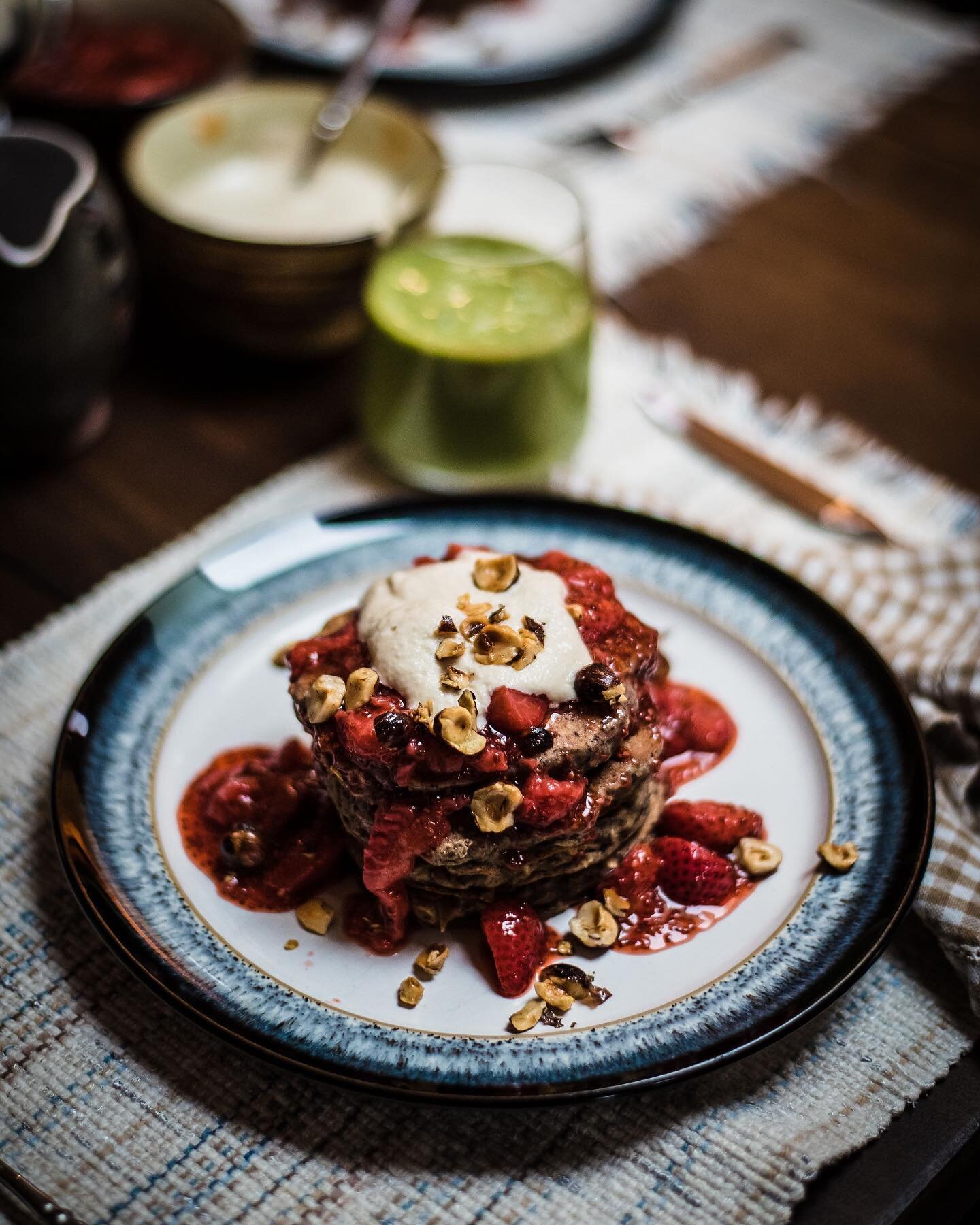 Pancakes for Sunday Brunch! Servings Powwa Pancakes at @switchboard_cafe with local rhubarb compote, maple cashew cream, BC hazelnuts and of course maple syrup. May 22! Organic ✔️ wheat free ✔️ dairy free ✔️

/ as featured in @folklifemedia 
/ photo 