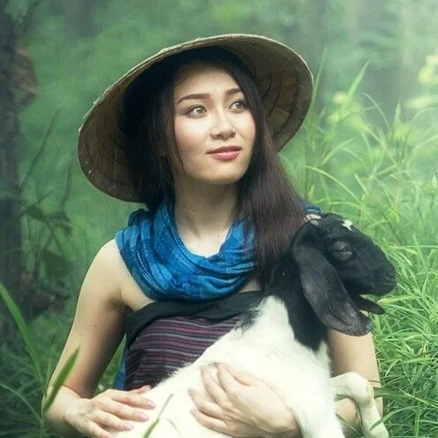 The Lady / Lord Invites Us Deeper Into Her Diverse Garden