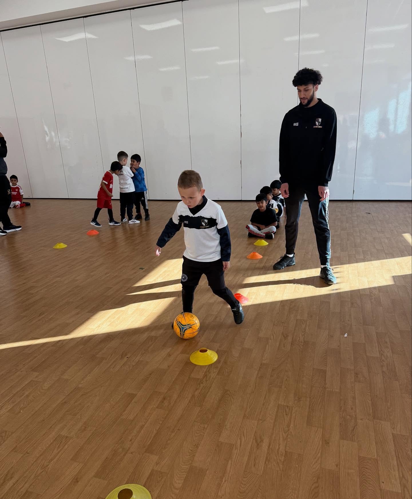 Eyes on the game 👀 #footballacademy #harrow #kidsfootball #footy