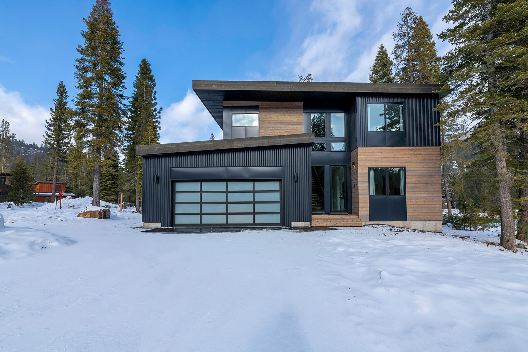 Exterior 3.jpg