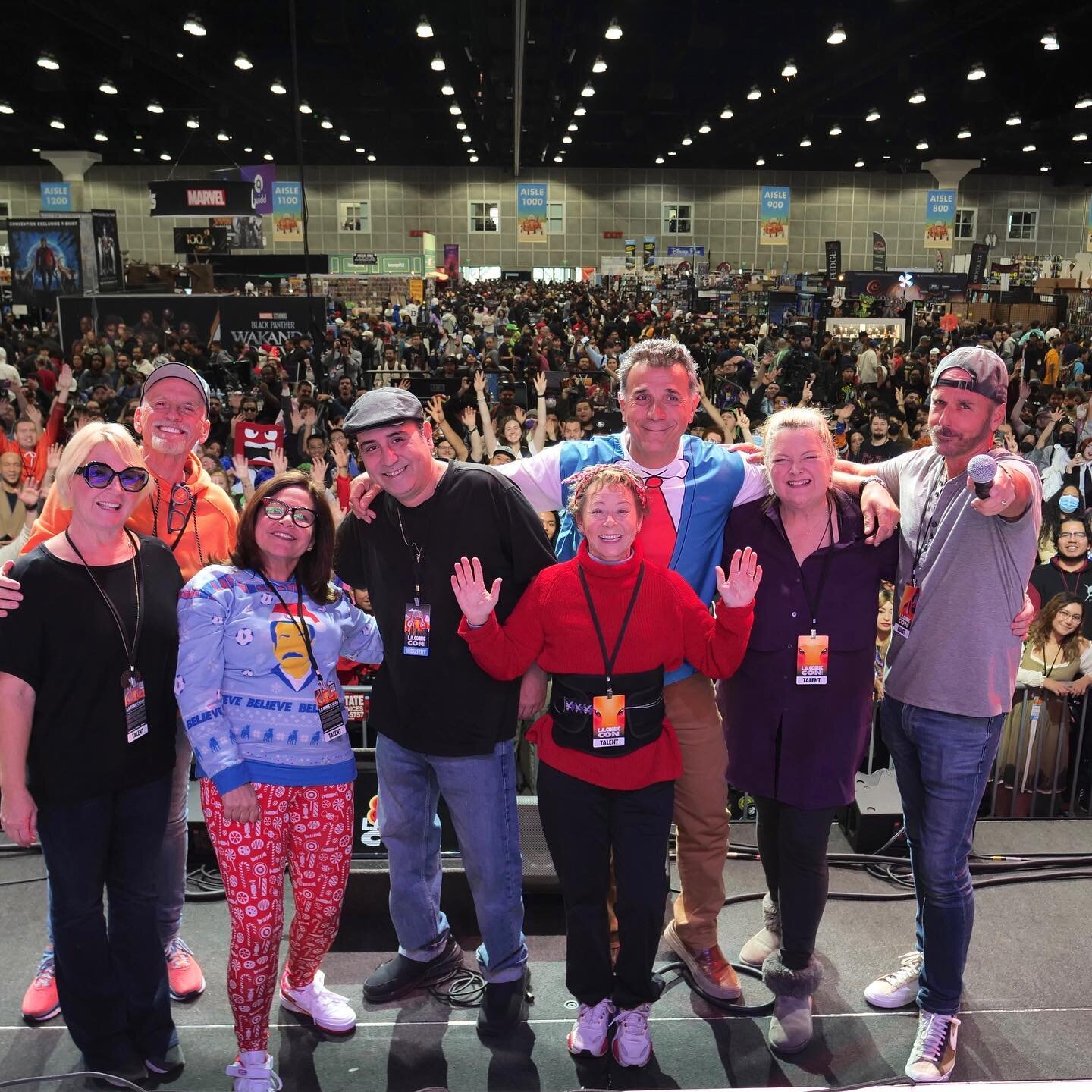 Duck-Tastic day @comicconla! The #jimmyneutron cast reunited for a LIVE EPISODE READING&hellip; for a few friends on the Main Stage. Such a great day laughing with my talented pals. Can&rsquo;t wait to do it again. Not even Debi&rsquo;s back surgery 
