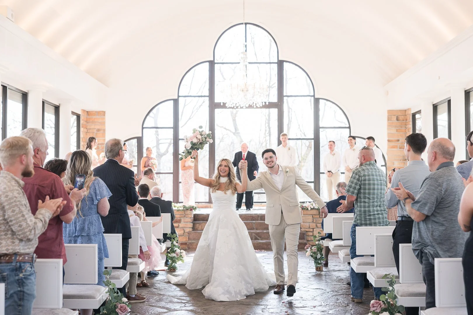 Why Couples Choose Stonegate Glass Chapel for Their Wedding Ceremony