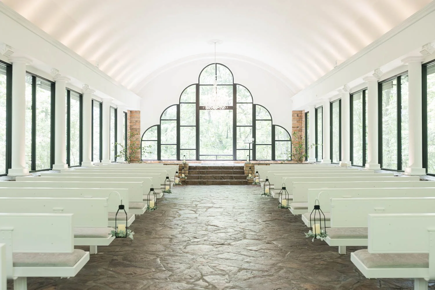 How to Plan a Wedding When Most of Your Guests Are Traveling