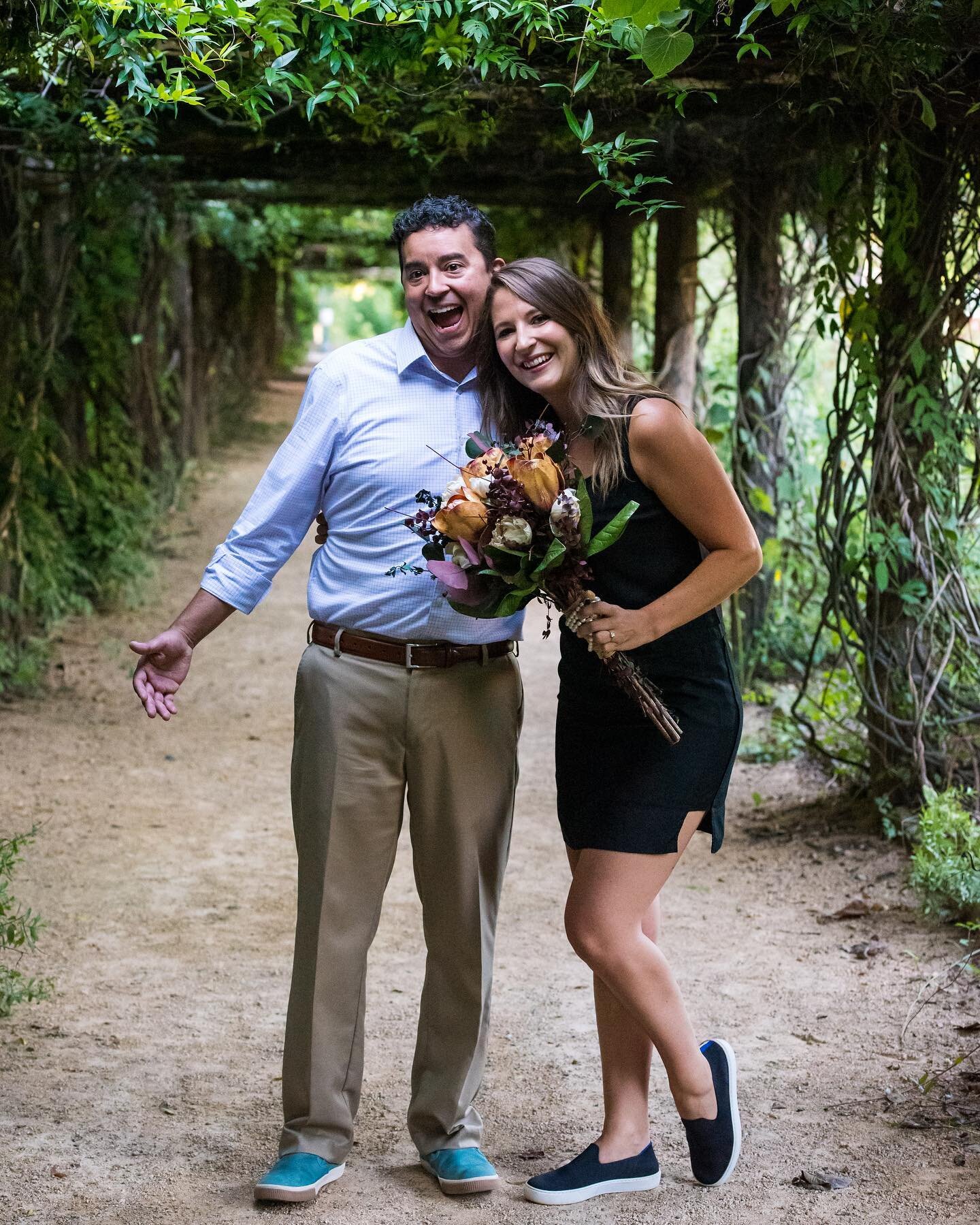 Met these two this weekend while doing a bridal session!!!
They were SUPPOSED to be getting married but had to rearrange ... #thankscorona ... We snapped a few photos to share the love!!!

If anyone else would like to do something special for a &ldqu