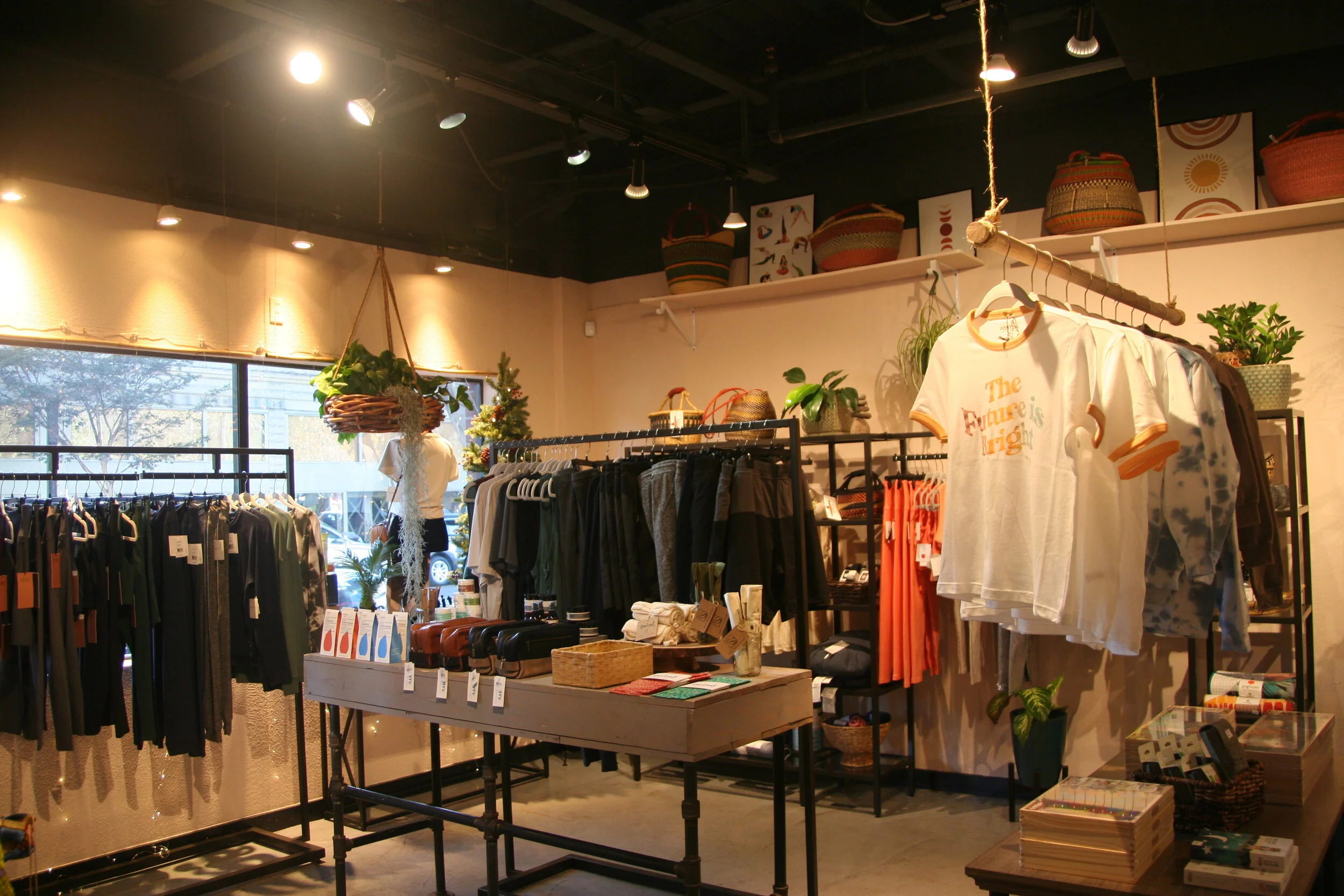 shop_sloyogacenter.JPG